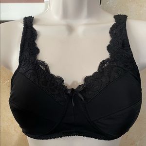 Mastectomy Bra & Prosthetic 36A